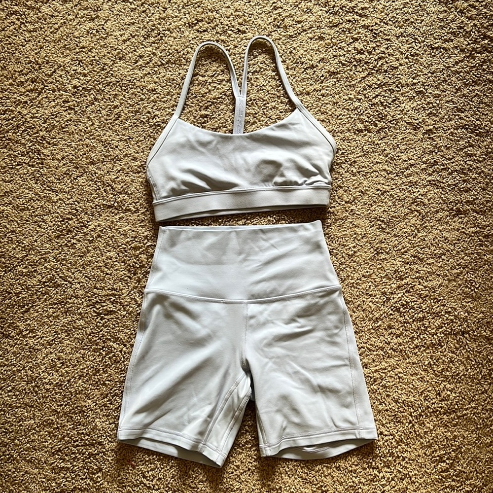 Lululemon align shorts and flow y bra